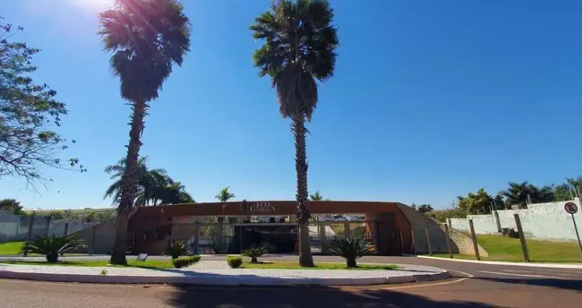 Terreno de 400m2 em frente ao bosque no Condomínio EcoGarden - R  890mil