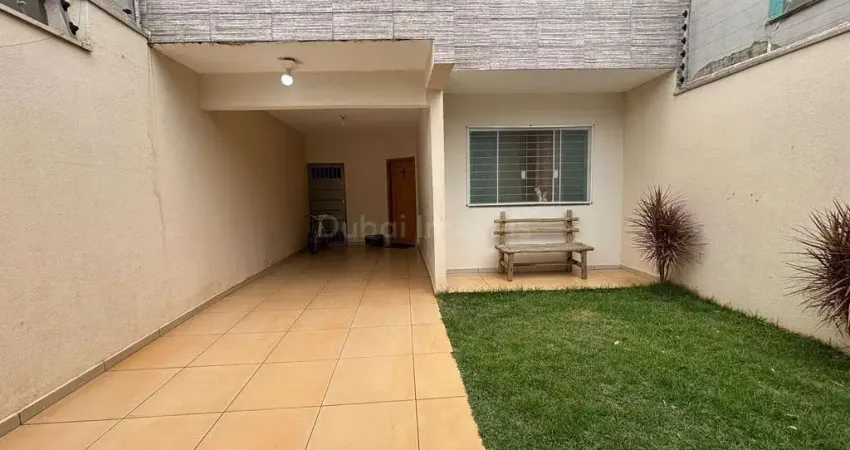 Casa à venda no Jd. Itália  Maringá - 3 quartos, semi mobiliada, 99 m