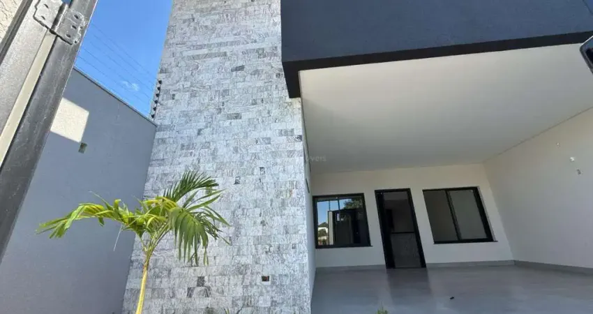 Casa com arquitetura moderna, com 03 suítes no Bom Jardim