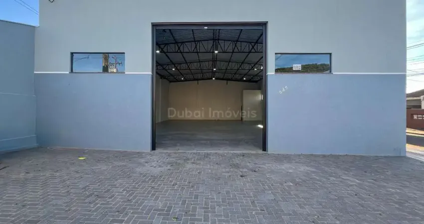Barracão Comercial de Esquina com 284m  - Locação na Vila Marumby - Maringá PR