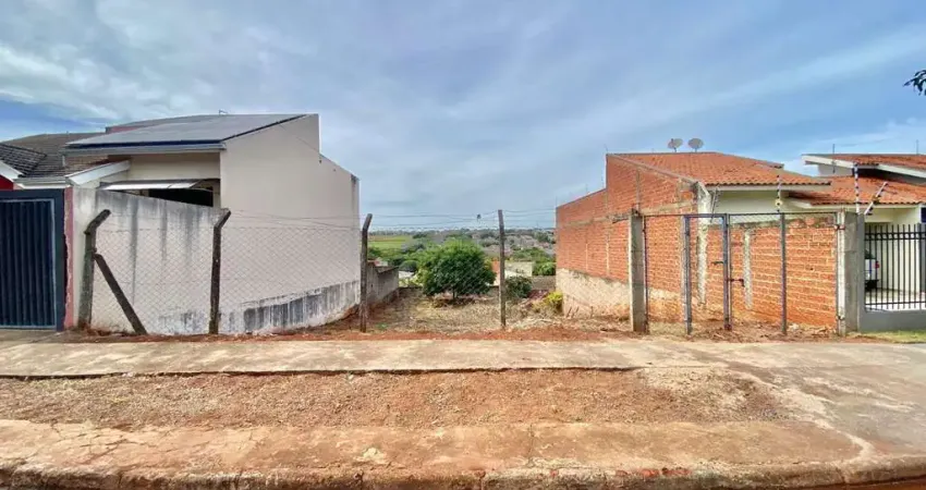 Terreno à venda na Rua Pioneiro Alberto Biazon, 551, Vila Marumby, Maringá