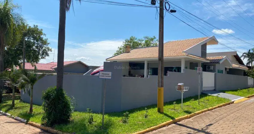 Casa no condomínio vale dos sonhos em porto rico. apenas 100 metros do rio.