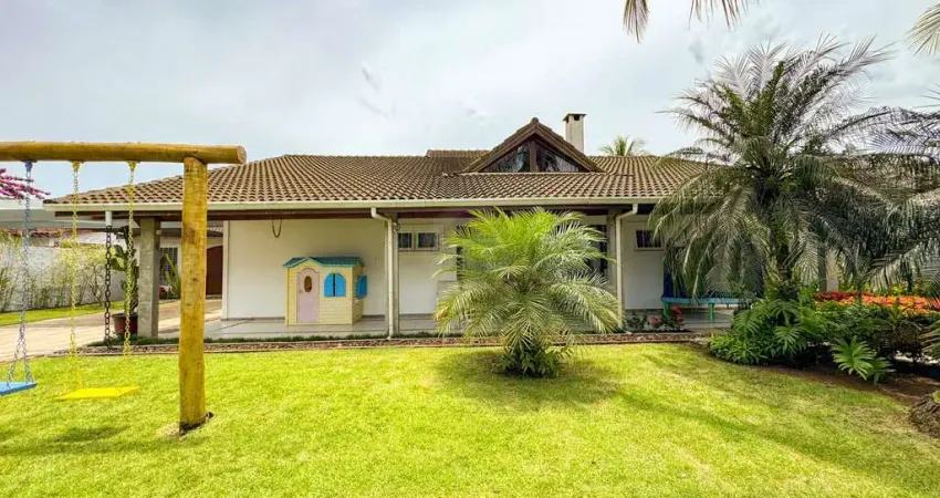 Casa e terreno amplo na Praia de Juquehy, poucos passos da Praia - À VENDA