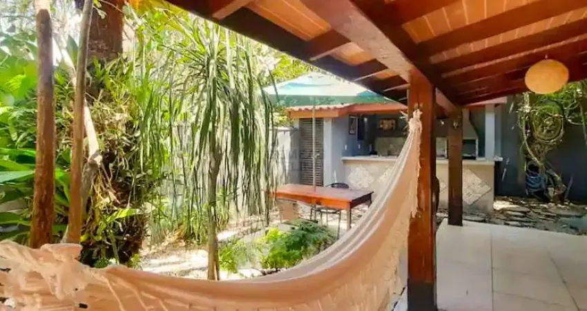 Casa com 2 suítes, 200m da Praia de Maresias no Canto do Moreira - VENDA E LOCAÇÃO ANUAL