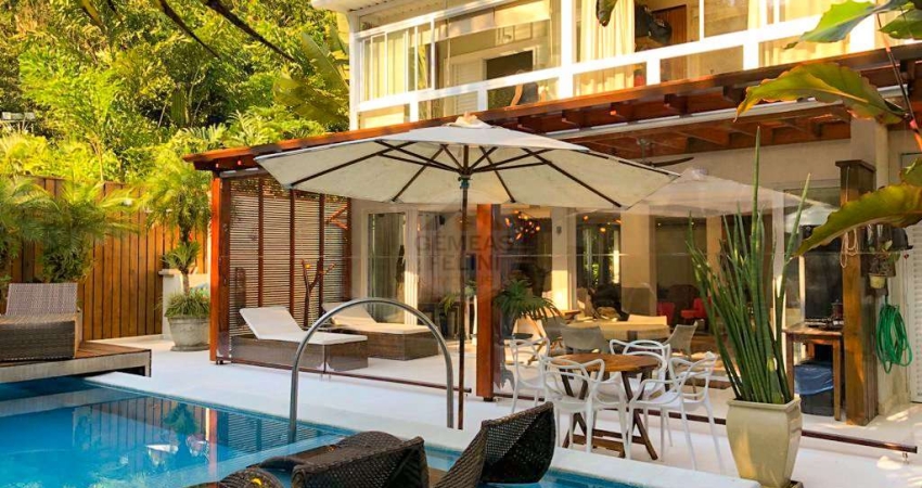Casa em Condomínio estilo Clube na Praia de Juquehy 4 suítes