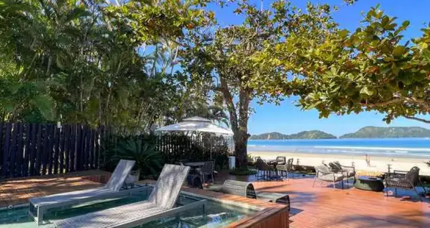 Casa em condomínio Pé na Areia na Praia de Juquehy com 4 quartos e Piscina - À VENDA