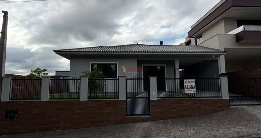 Casa de 03 dormitórios para locação, Centro, Antônio Carlos