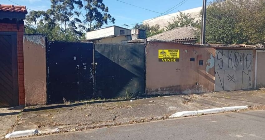 Casa Terreno 204m² R$ 380.000,00 Interlagos /Jardim Satélite terreno com uma casa pequena, somente pagamento a vista. Excelente localização! Próximo a Estação Autódromo