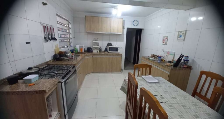 Casa térrea 140m2  R$ 650.000,00 Cidade Dutra 3 dormitórios 1 suíte 3 vagas aceita financiamento
