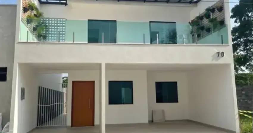Linda casa em condomínio fechado