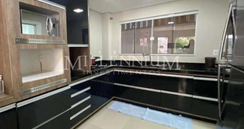 Apartamento com 2 quartos para alugar na Rua José Watzko, Praia dos Amores, Balneário Camboriú