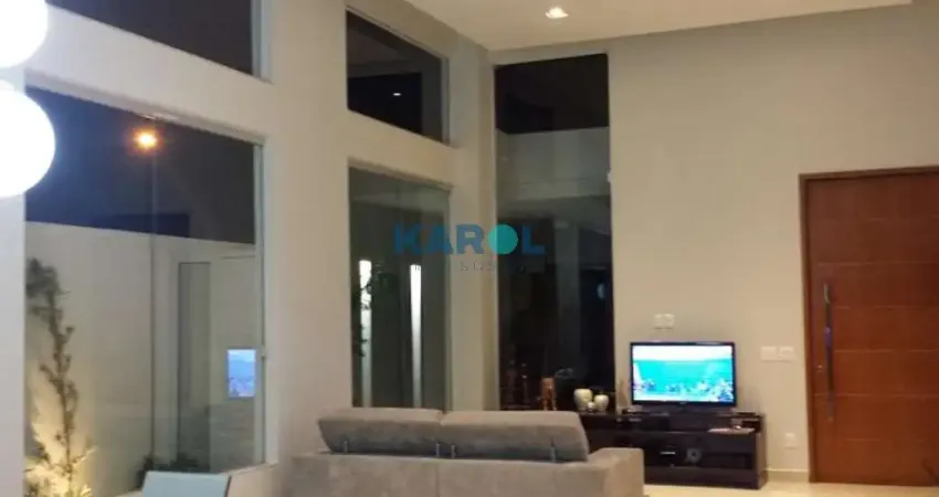 Casa em condomínio fechado com 3 quartos para alugar em Laranjeiras, Uberlândia 