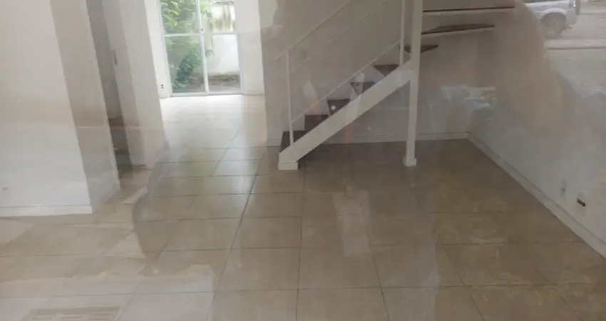 Casa duplex-financiamento bancario -3 quartos.Vargem pequena