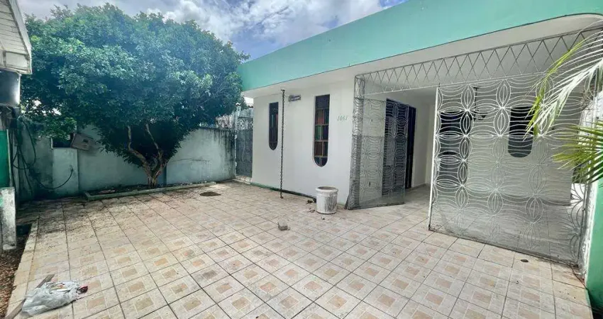 Casa com 5/4 para locação - próxima ao Hospital da Liga