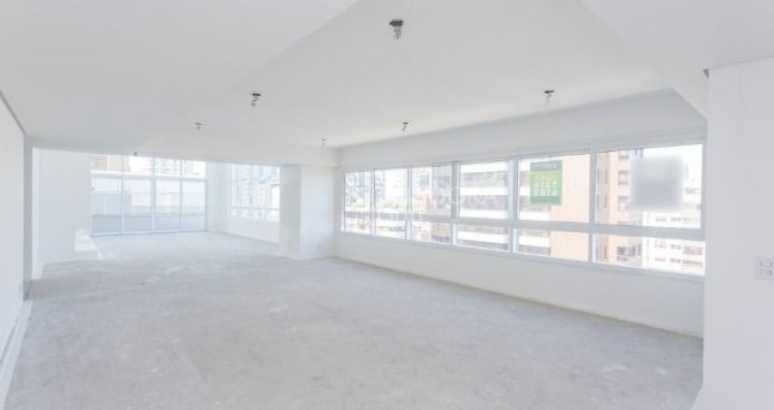 APARTAMENTO 4 SUITES,  4 VAGAS, LAREIRA E CHURRASQUEIRA  NO PETRÓPOLIS