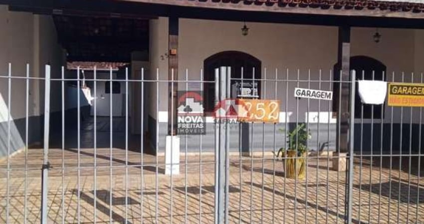 Casa com 8 quartos para alugar na Rua Teotino Tibiriçá Pimenta - Rua I, 252, Centro, Caraguatatuba