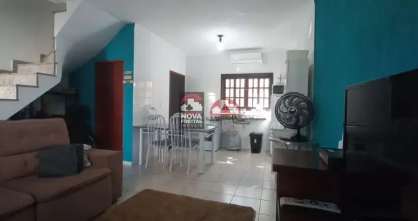 Sobrado em condomínio fechado bairro Pontal Santa Marina