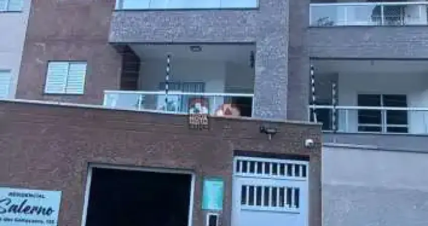 Apartamento com todo conforto com armários embutidos