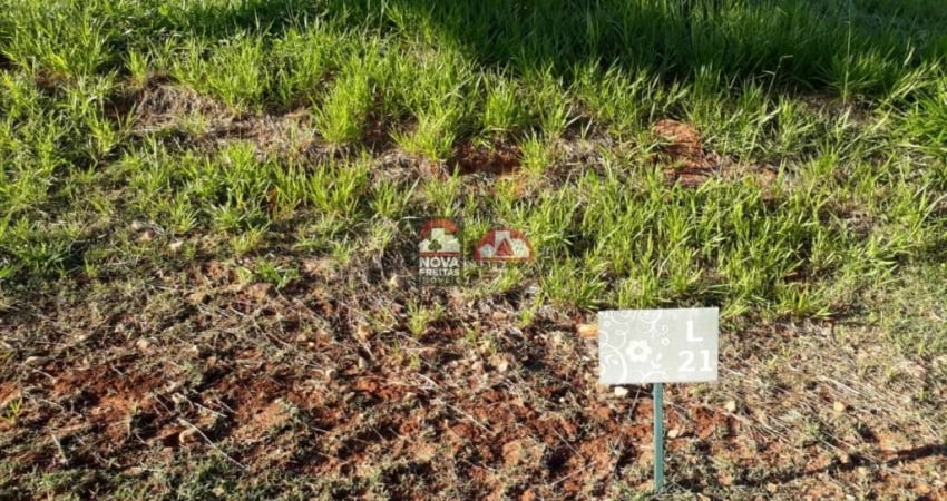 Terreno Padrão em Condomínio em Jambeiro