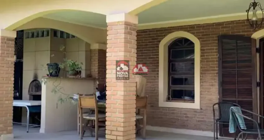 Oportunidade! Casa térrea a 2 quadras da Praia no Bairro do Indaiá.