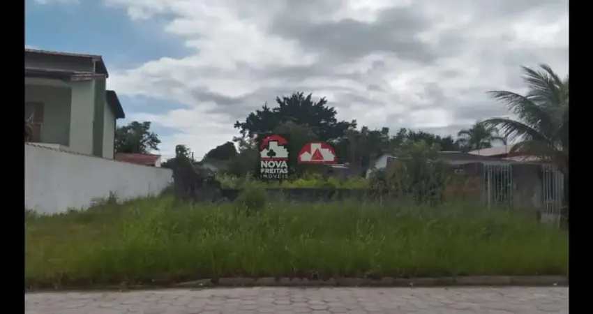 Terreno à venda na Avenida Nilo Braga Garcez, 875, Martim de Sá, Caraguatatuba