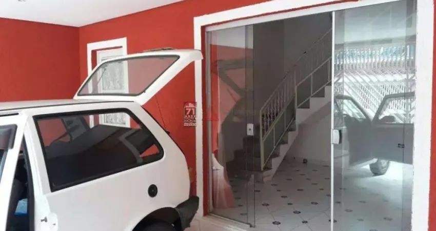 Sobrado espaçoso com 4 dormitórios, 2 suítes e varanda gourmet com vidro!