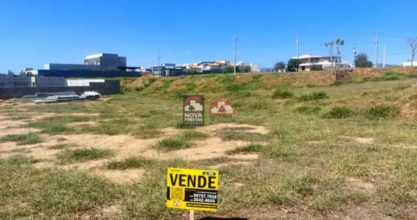 Terreno à venda no condomínio colonial village ii - pindamonhangaba