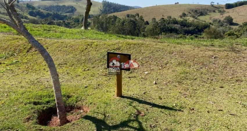 Terreno Padrão em Condomínio em Jambeiro