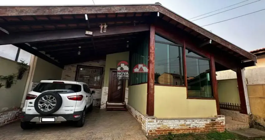 Casa com 3 quartos à venda na Rua Félix Samaha, 85, Santana, Pindamonhangaba
