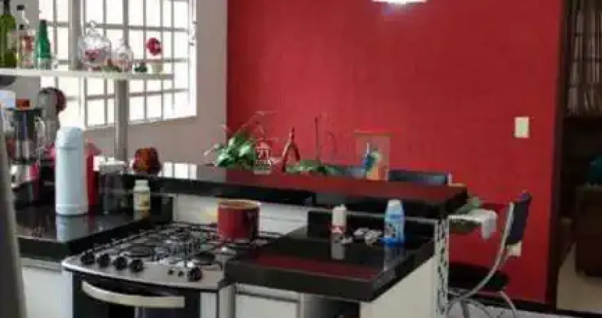 Casa/Sobrado Espaçoso na Vila Industrial: Conforto e Conveniência na Zona Leste!