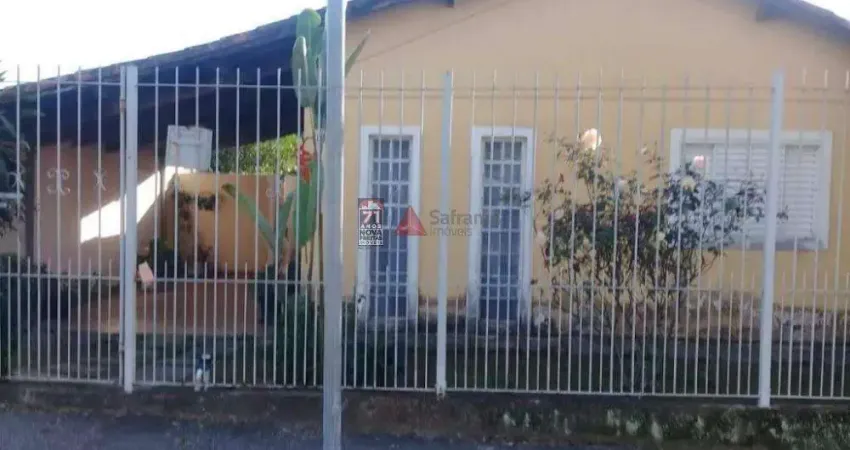 Casa de esquina com 2 dormitórios e edícula - excelente localização