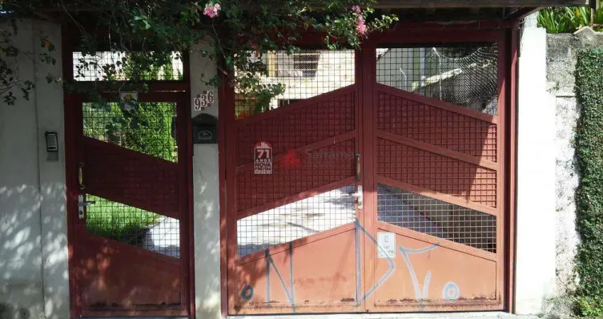 Casa com 3 quartos à venda na Avenida Albuquerque Lins, 936, São Benedito, Pindamonhangaba