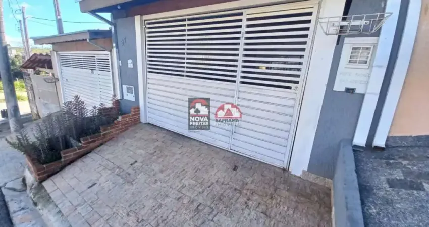 Encantadora casa de 3 dormitórios, sendo 1 suíte, localizada no charmoso bairro Hípica Pinheiro em Taubaté.