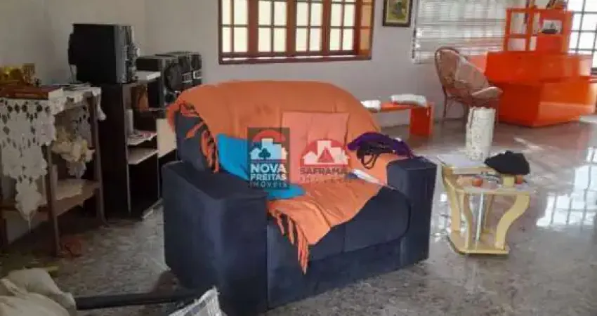 Casa com 5 quartos à venda na Avenida Antônio Cozzi, 812, Jardim Residencial Doutor Lessa, Pindamonhangaba