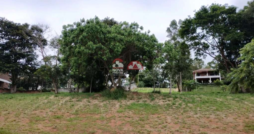 Terreno Padrão em Condomínio em Jambeiro