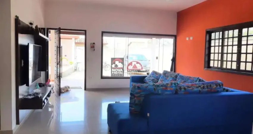 CASA AMPLA COM PISCINA - JARDIM GAIVOTAS - CARAGUATATUBA/SP