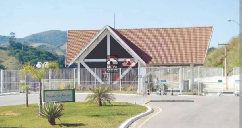 Terreno Padrão em Condomínio em Jambeiro