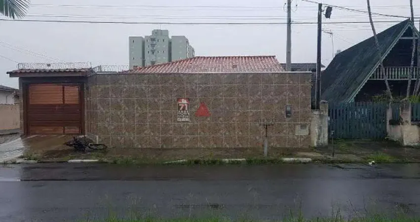 Casa Padrão em Caraguatatuba