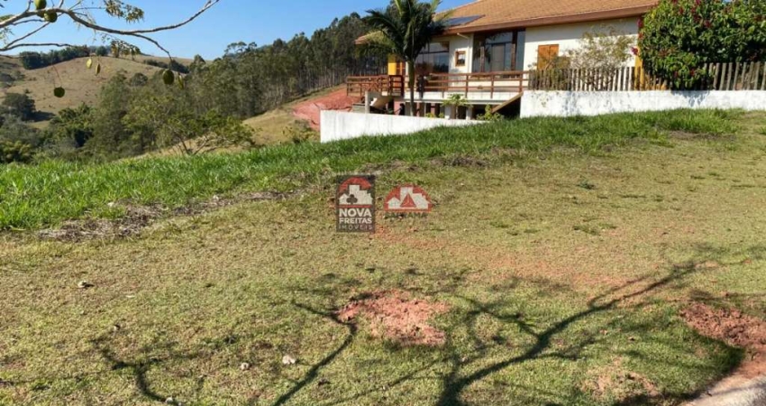 Terreno Padrão em Condomínio em Jambeiro