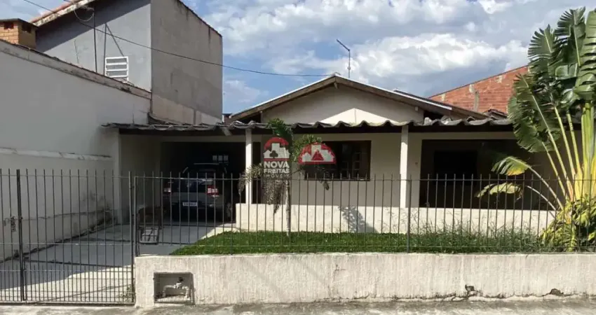 Casa Padrão em Caçapava