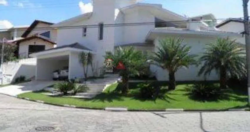 CASA PRONTA PARA MORAR!  Alto Padrão Mobiliada em Condomínio Fechado