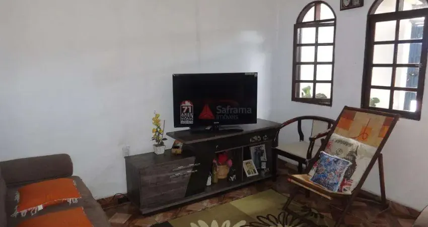 Casa | 2 dormitórios, churrasqueira e 4 vagas em pindamonhangaba