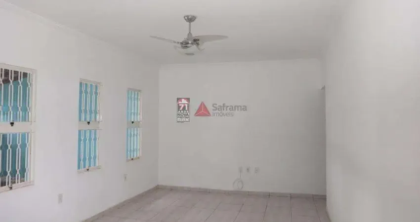 Ampla Residência para Locação com 3 Dormitórios e 3 Vagas de Garagem