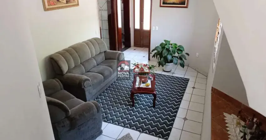 Casa com 3 quartos à venda na Rua Soldado Roberto Marcondes, 411, Jardim Rosely, Pindamonhangaba