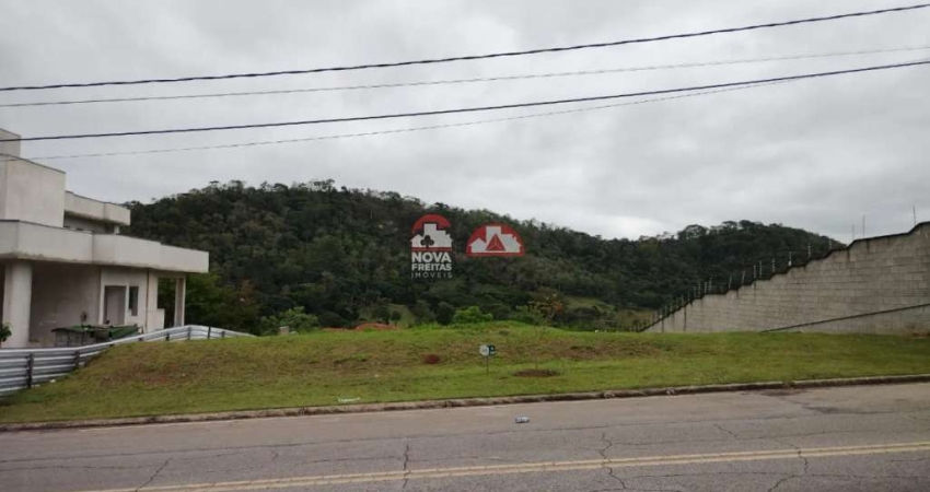 Terreno Padrão em Condomínio em Jambeiro