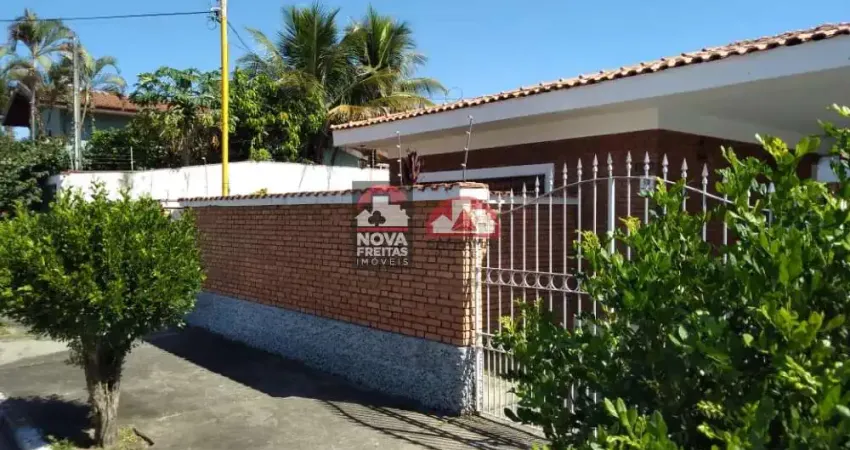Casa com 3 quartos à venda na Rua Coronel José Francisco, 165, Centro, Pindamonhangaba