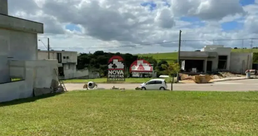 Terreno Padrão em Condomínio em Caçapava