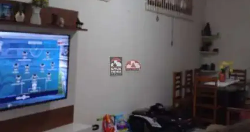 Casa na praia das Palmeiras em Caraguatatuba à 100 metros da praia.