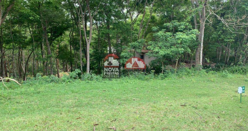 Terreno Padrão em Condomínio em Jambeiro