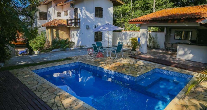 Casa Sobrado Condomínio em Caraguatatuba